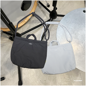 #room665 2024 SHOULDER BAG(2colers) ..会場販売価格:5,200円  