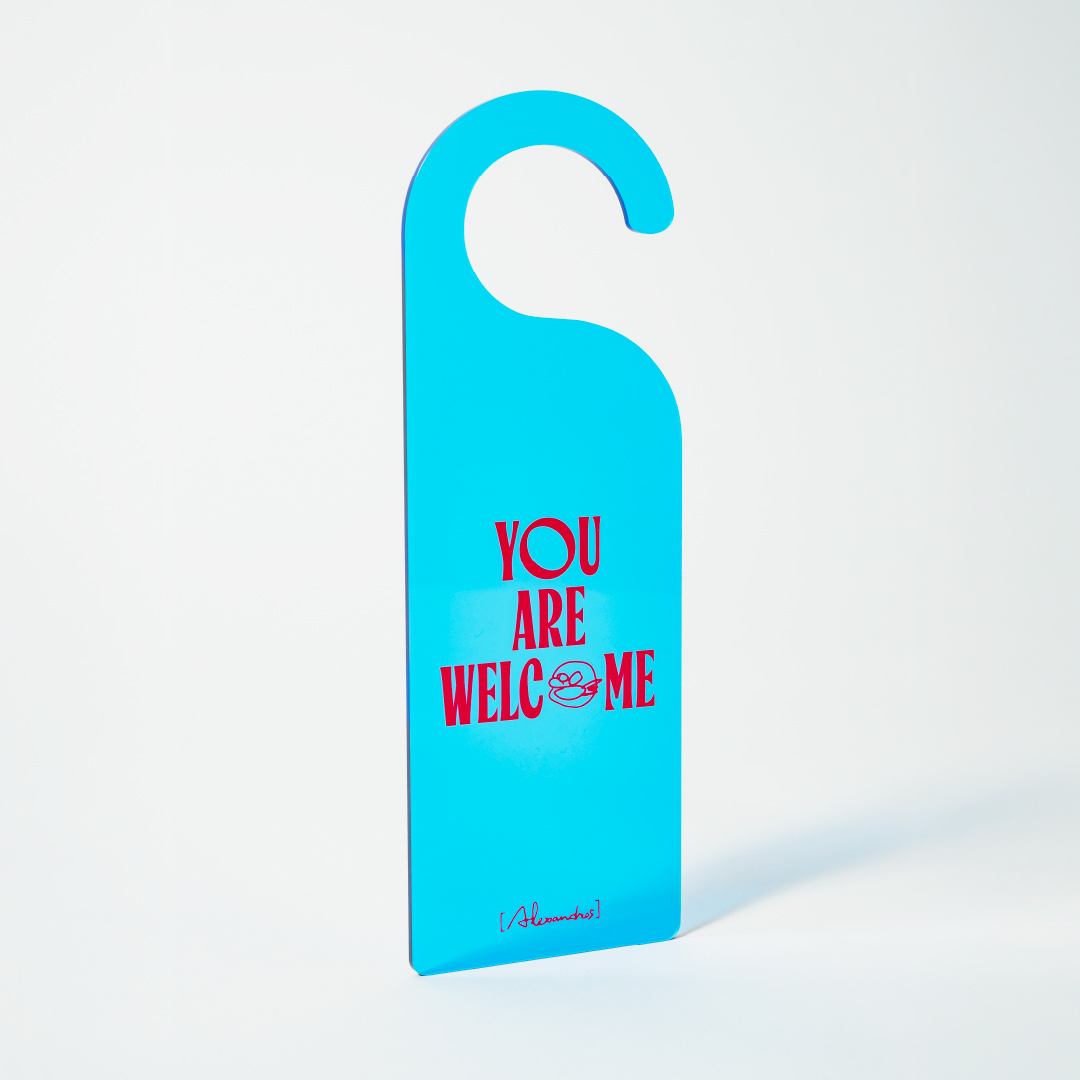 YAW TOUR DOOR SIGN..会場販売価格:2,000円 　