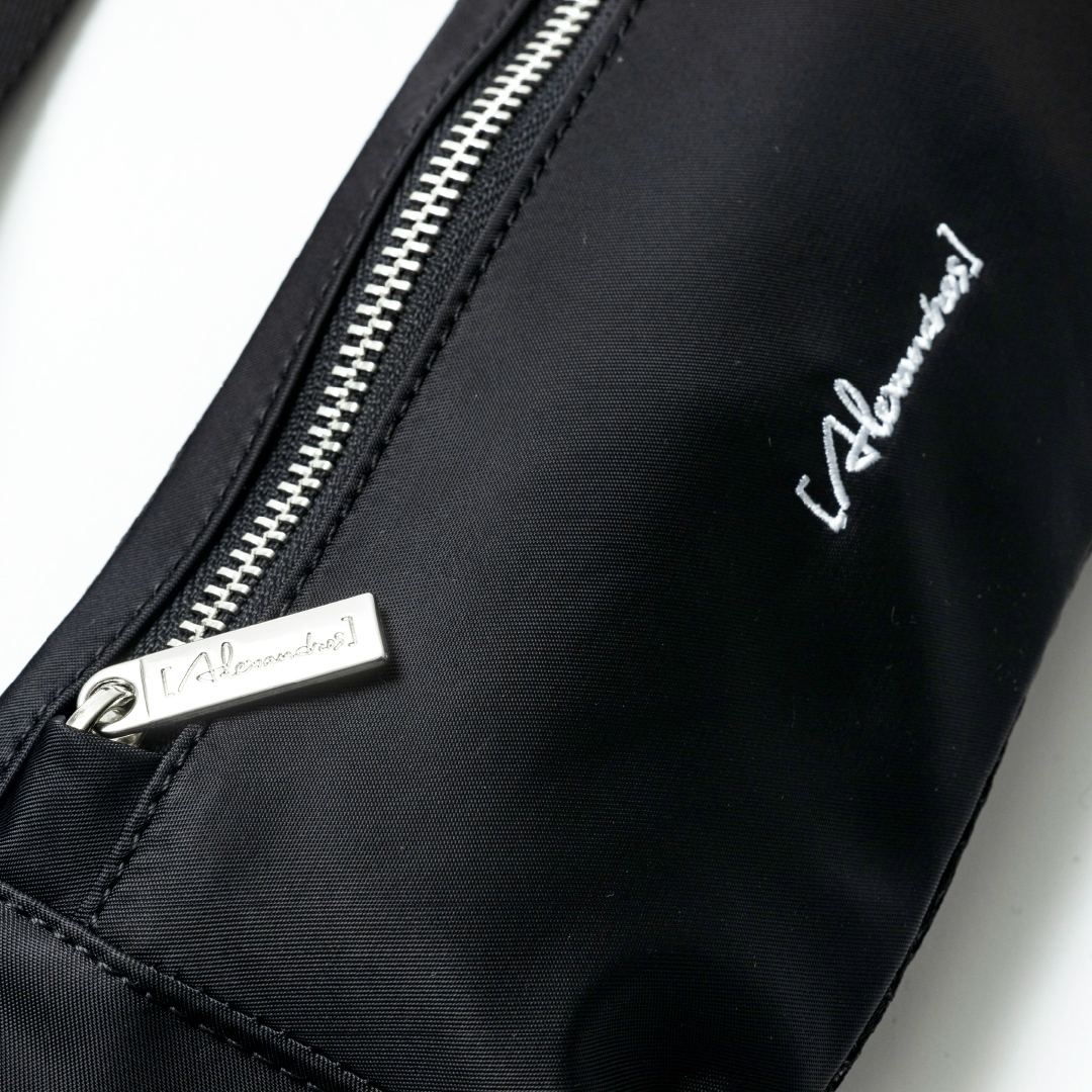LOGO BELT BAG..会場販売価格:5,500円 　