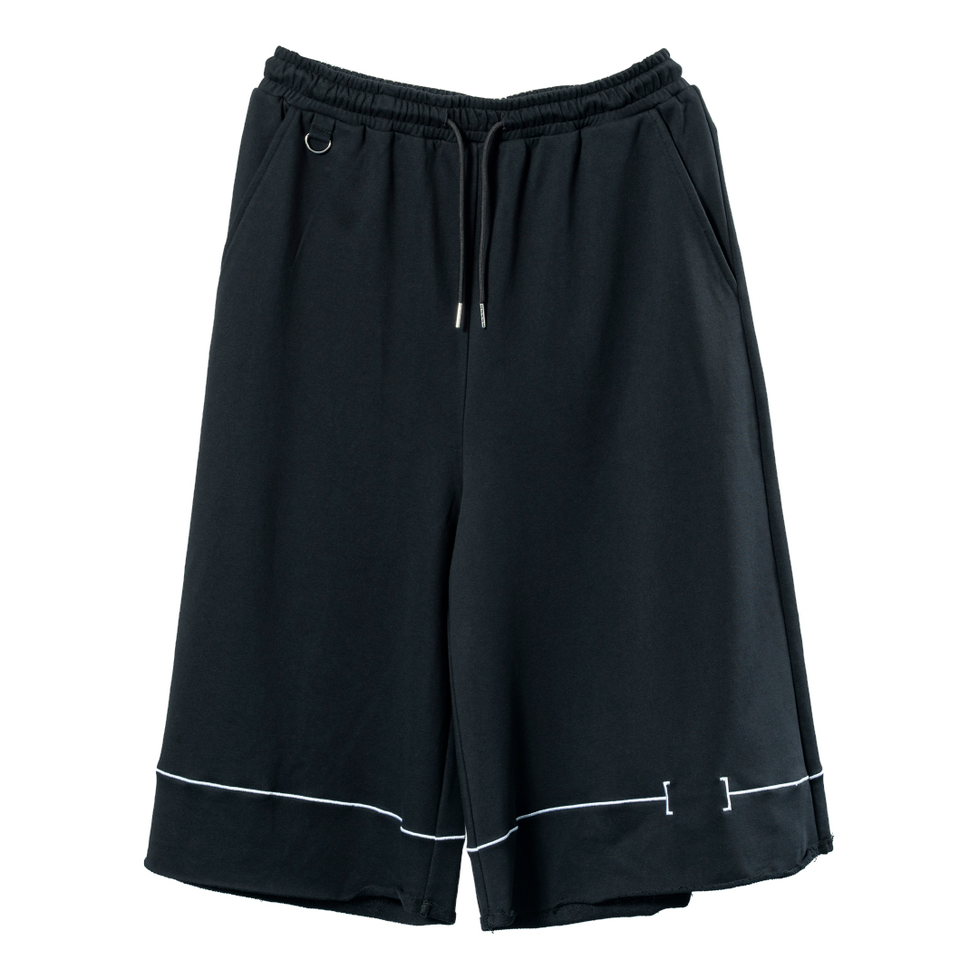 LOGO SHORT SWEAT PANTS..会場販売価格:7,000円 　